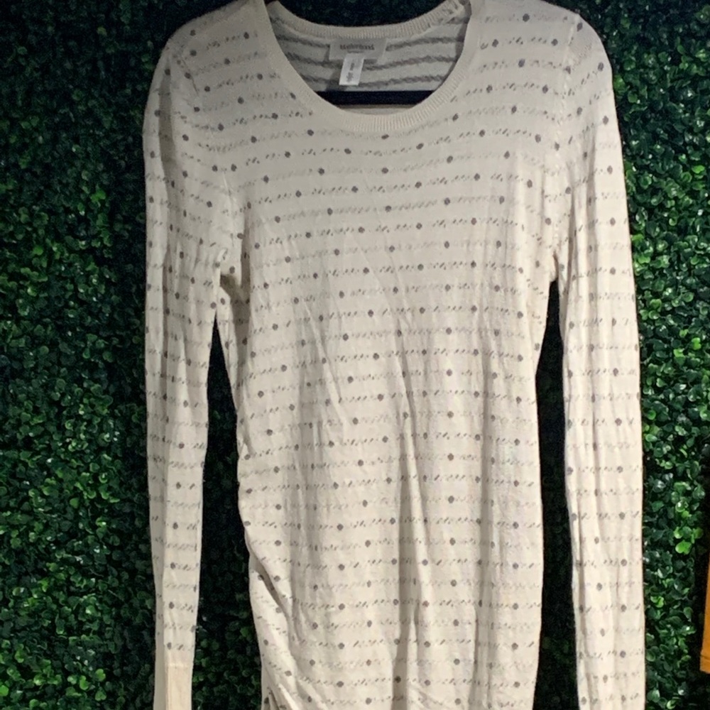 Off white fitted maternity sweater